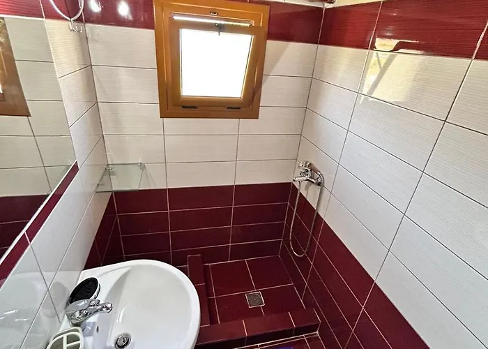 Berdenesh Apartment *