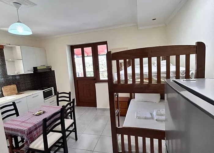 Berdenesh Apartment *